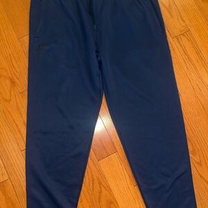 Used Men’s Under Armour sweatpants size XXL blue